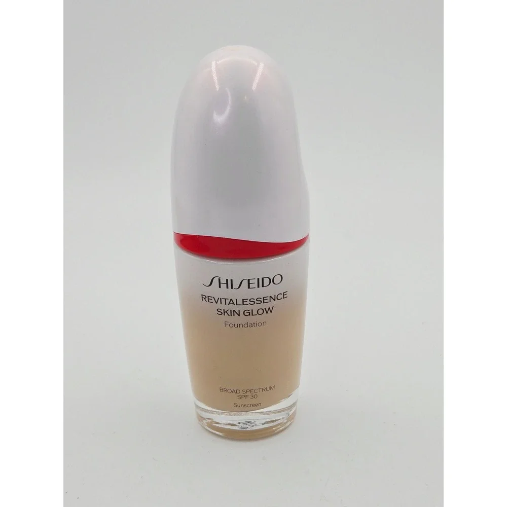 Shiseido Revitalessence Skin Glow Foundation SPF 30 320 Pine 1oz 30ml